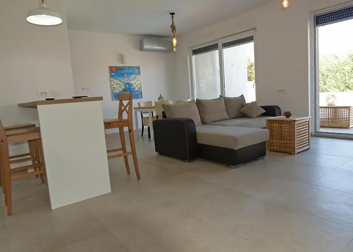 Papalina 3 * Barbat na Rabu