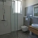 Papalina 3 * Barbat na Rabu