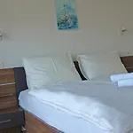 Papalina 3 *