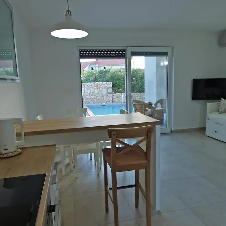 Apartman Papalina 3 *