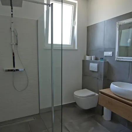 Papalina 3 * Barbat na Rabu