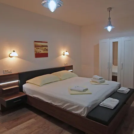 Papalina 3