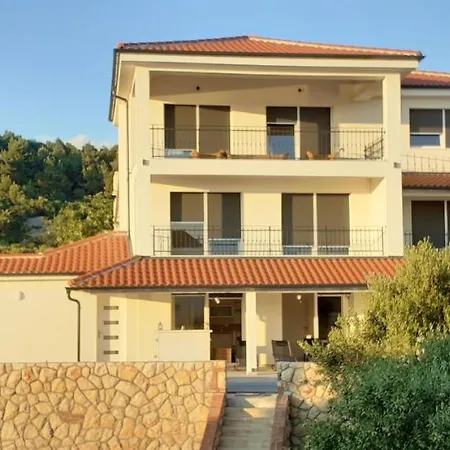 Papalina 3 * Barbat na Rabu