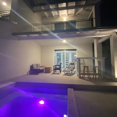 Papalina 3 Apartment