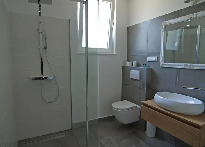 Papalina 3 * Barbat na Rabu